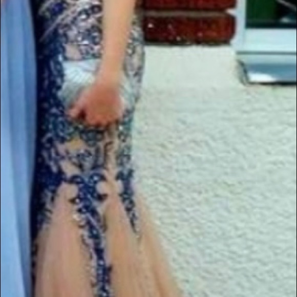 Sherri Hill Gold and Black Embellished Gown - Picture 4 of 8